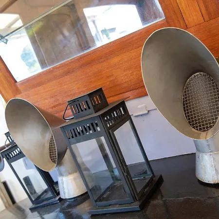 Πλωτό κατάλυμα La Peniche